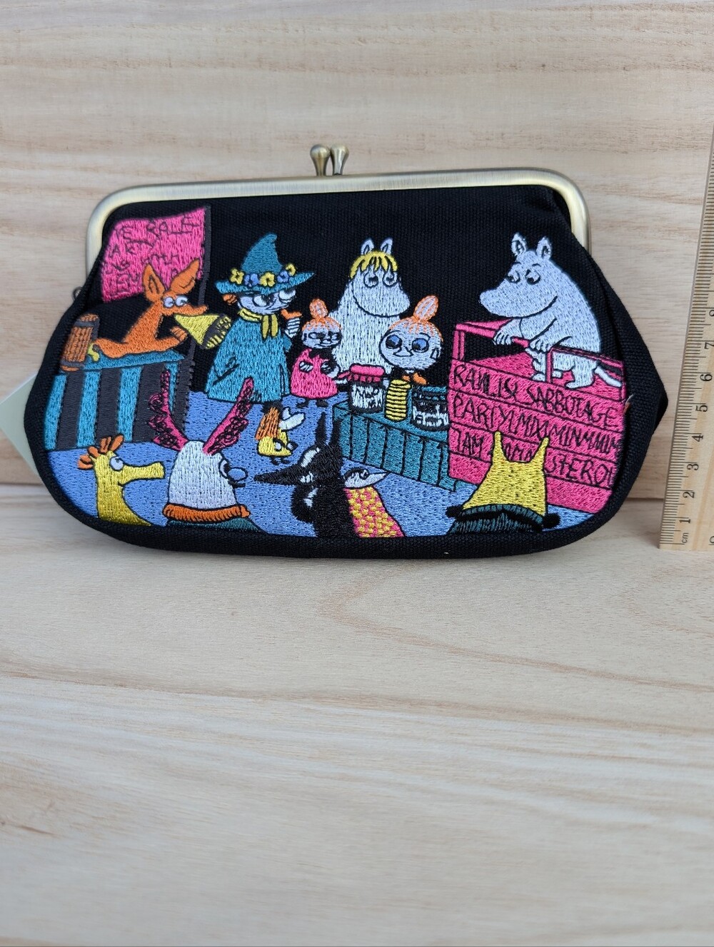 New Embroidered Moomin Clasp-lock Clutch Purse Moomintroll New NWT 1 Bag